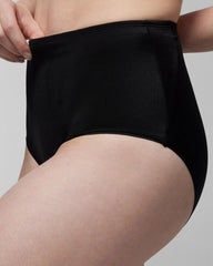 Mid-Level Shaping Vanishing Edge Brief - BLACK | Soma Women