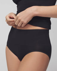 Seamless Ultralight Smoothing Brief - BLACK | Soma Women