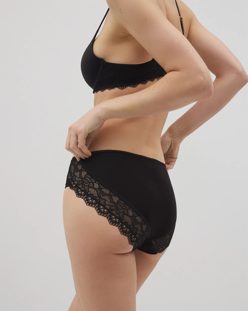 Lace Hipster - BLACK | Soma Women