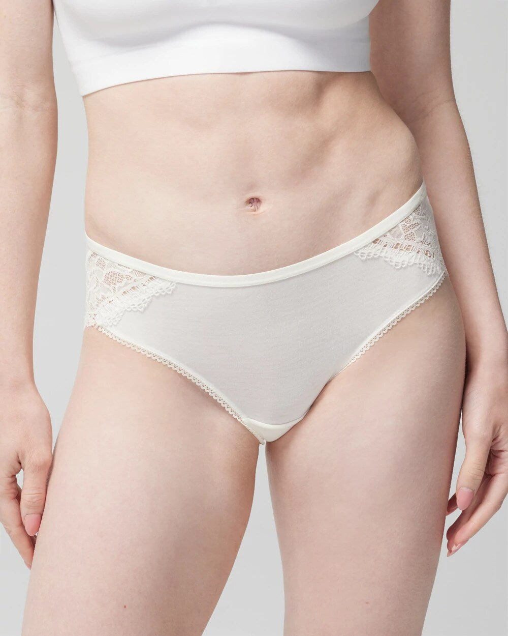 Hipster Panty with Enchanting Lace - IVORY | Soma Women