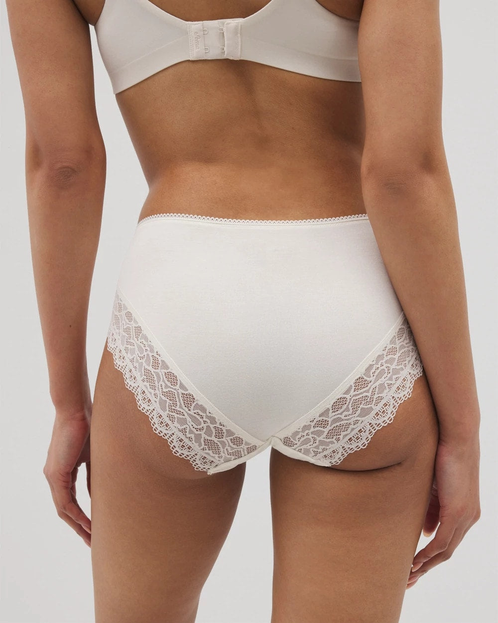 High-Leg Panty with Enchanting Lace - IVORY | Soma Women