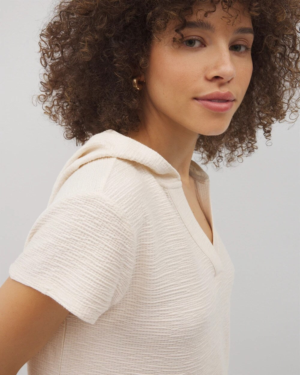 Crinkle Knit Short Sleeve V-Neck Hoodie - PARCHMENT | Soma Women