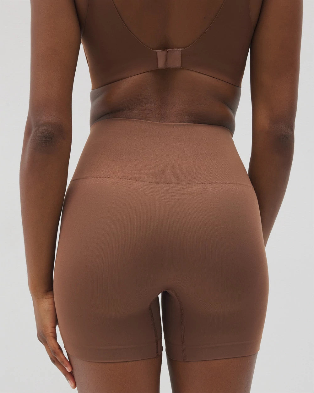Mid-Level Shaping Seamless Shorts - CINNAMON LATTE | Soma Women