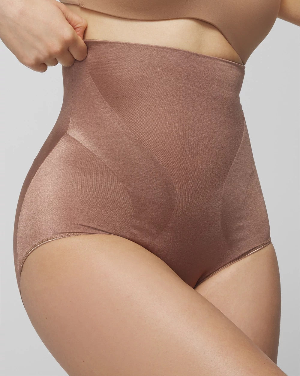 Mid-Level Shaping Vanishing Edge High-Waist Brief - WARM SIENNA | Soma Women
